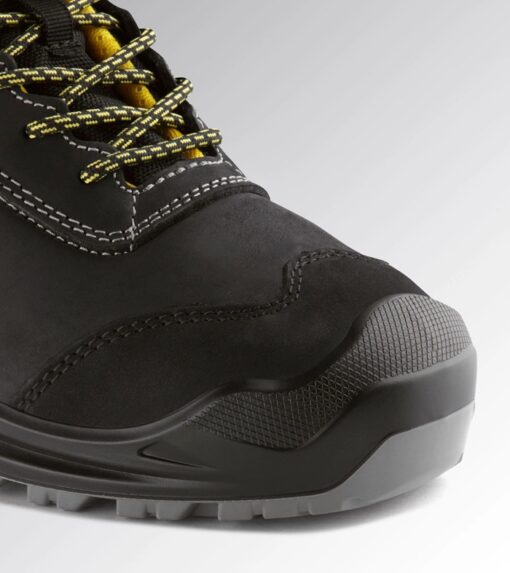 diadora classic mid boot black front close
